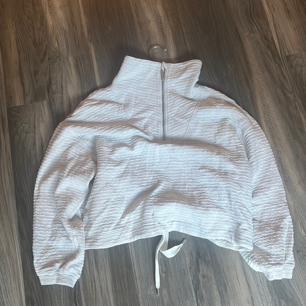 Lululemon Half Zip Cropped Crewneck